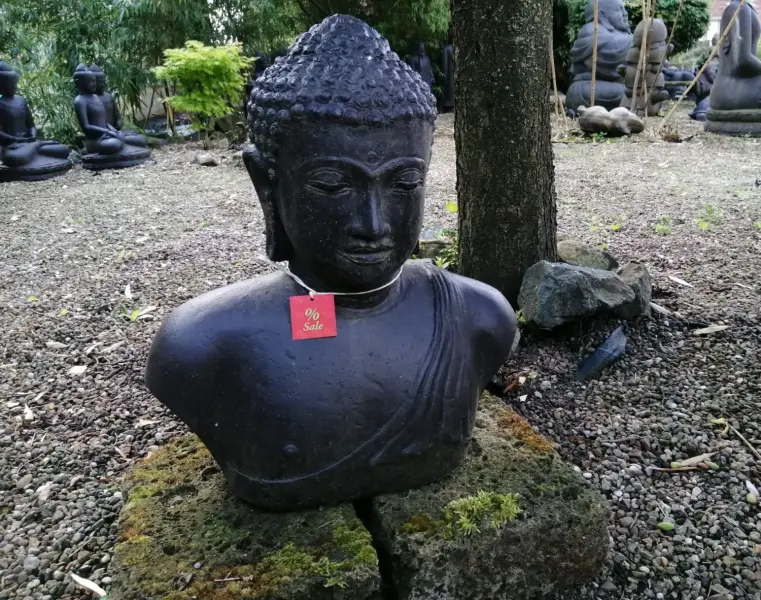 Artikelbild 4 des Artikels “Buddha Büste, Steinguss, 55 cm Höhe “